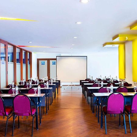 Ibis Budget Jakarta Menteng Luaran gambar