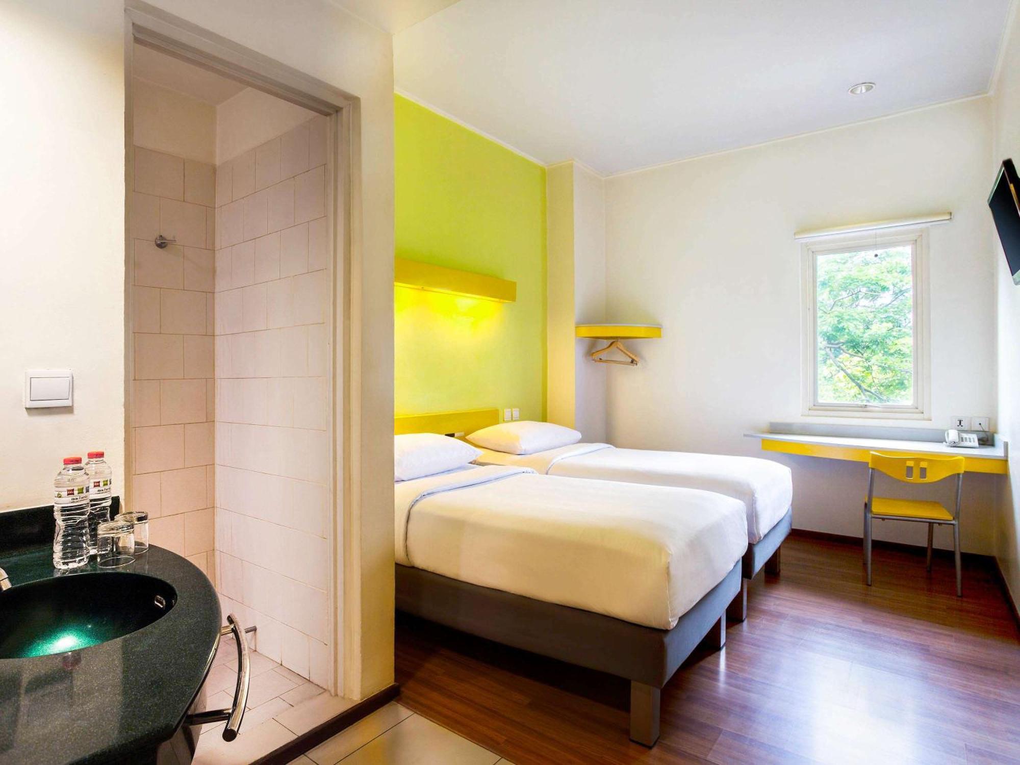 Ibis Budget Jakarta Menteng Luaran gambar