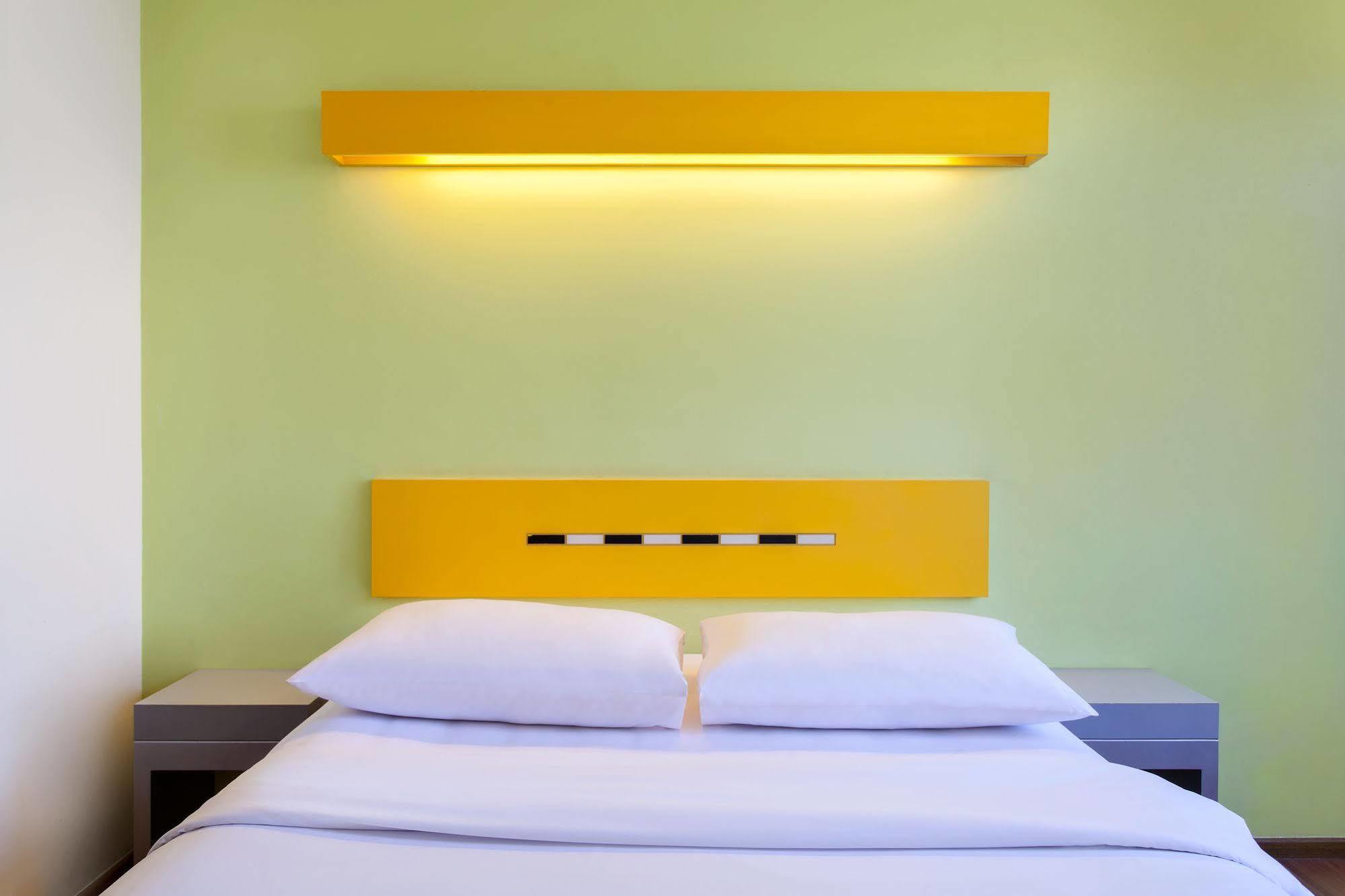 Ibis Budget Jakarta Menteng Luaran gambar