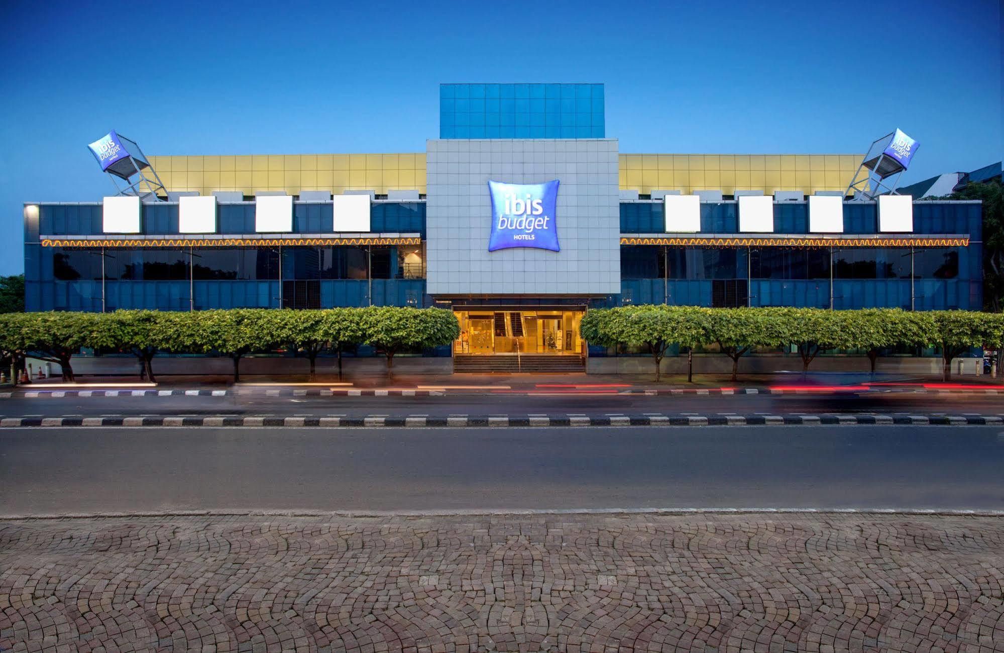 Ibis Budget Jakarta Menteng Luaran gambar