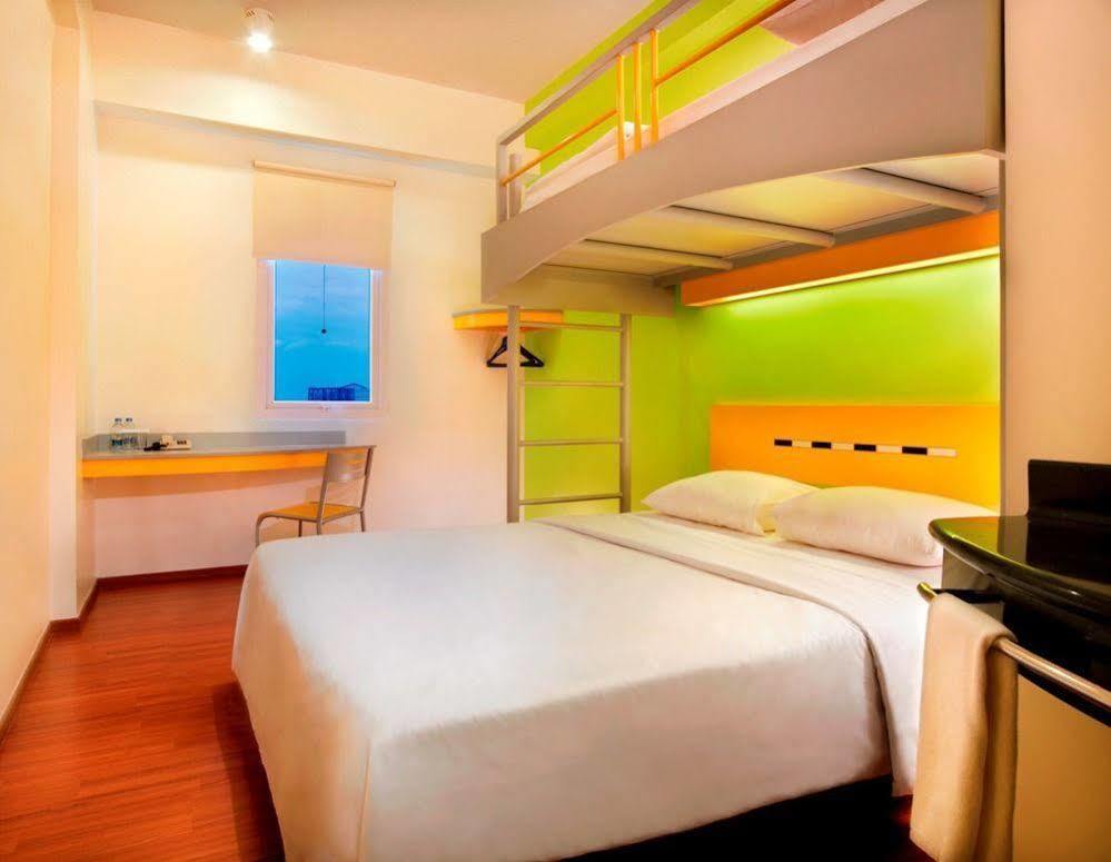 Ibis Budget Jakarta Menteng Luaran gambar