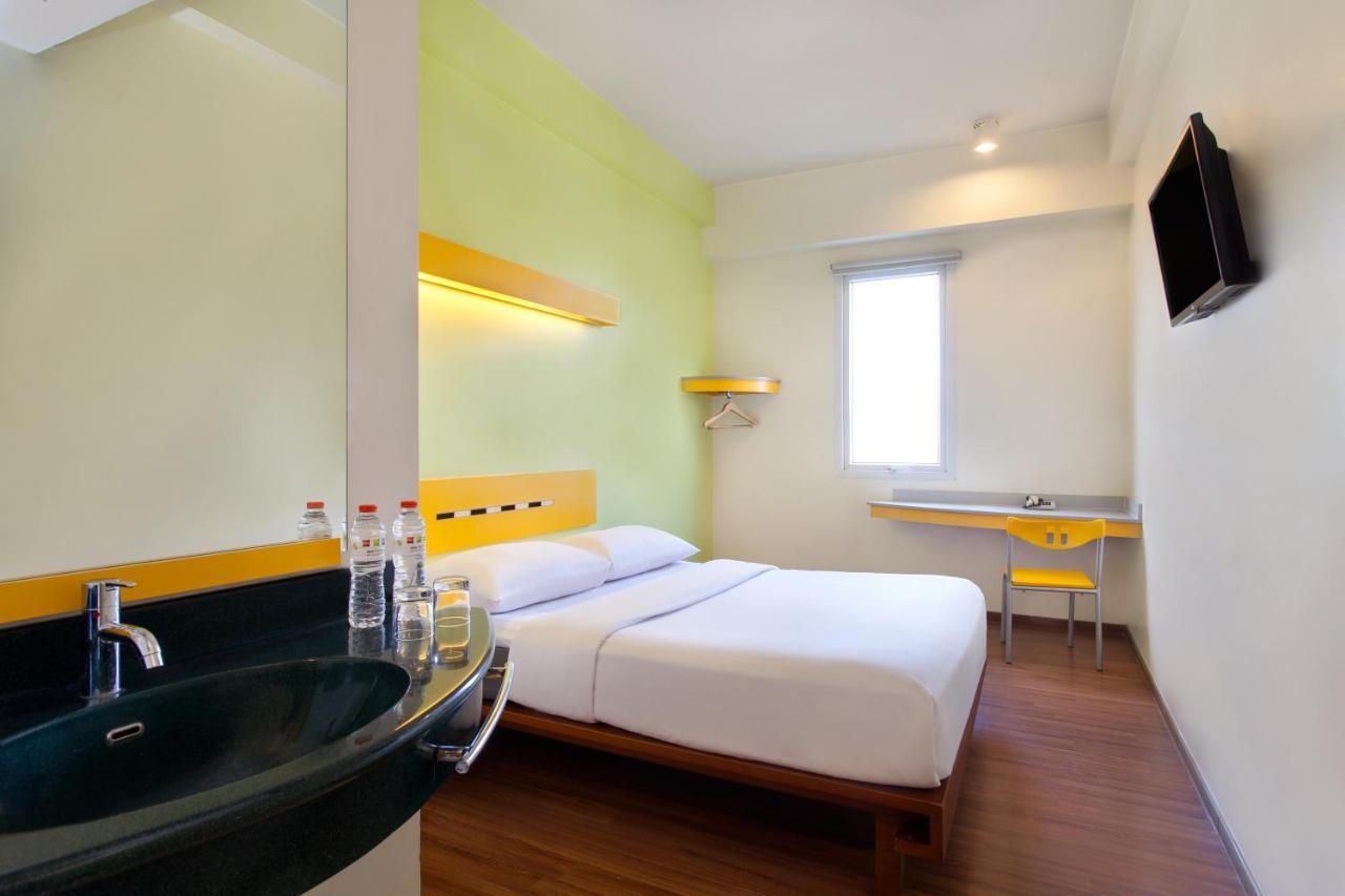 Ibis Budget Jakarta Menteng Luaran gambar